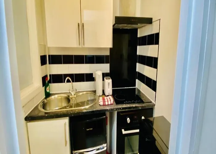 Ground Floor Flat Hyde Park Central London